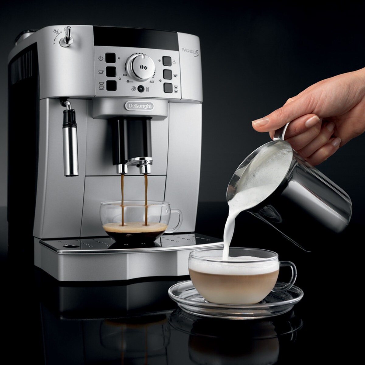 Delonghi Magnifica S Coffee Machine 